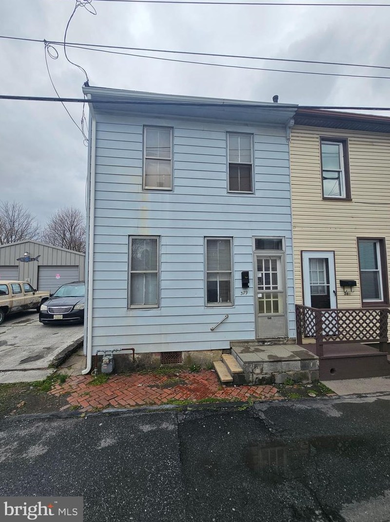 379 Jones St, Lebanon PA 17046-4668 exterior