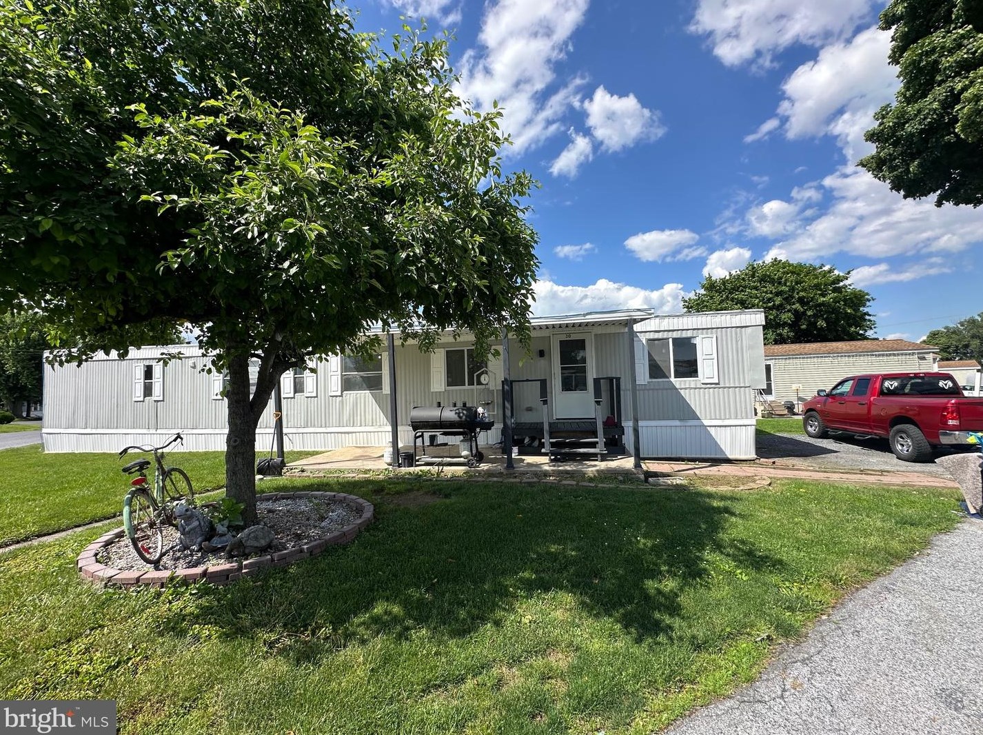 30 Green Acres Trailer Ct, Lebanon, PA 17046-9211