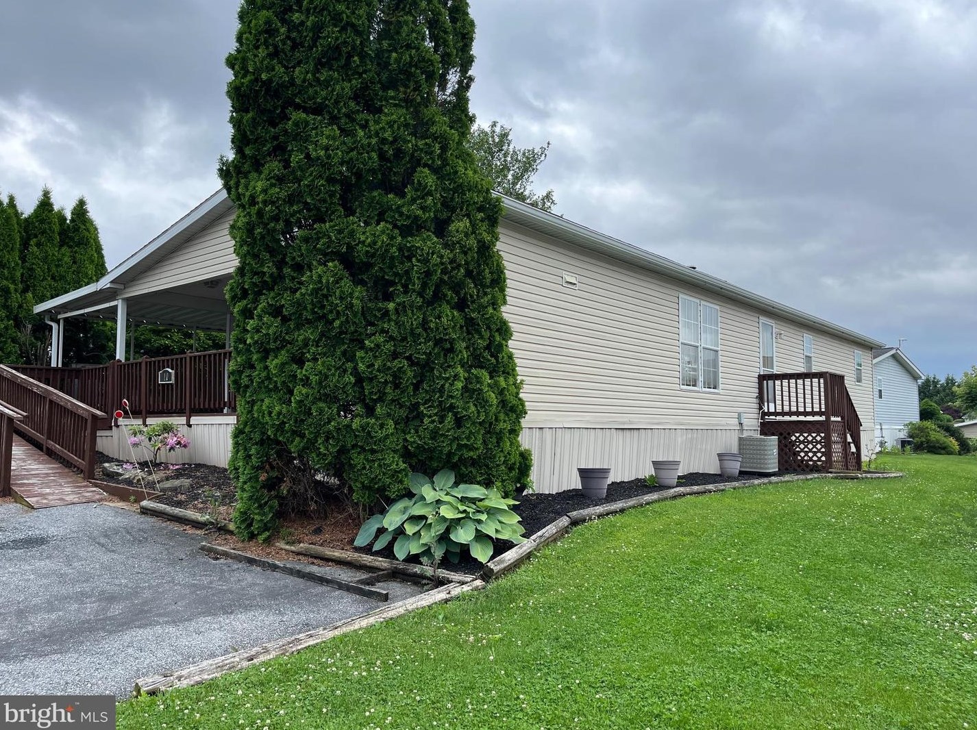 10 Elizabeth Ave, Lebanon, PA 17042-7198