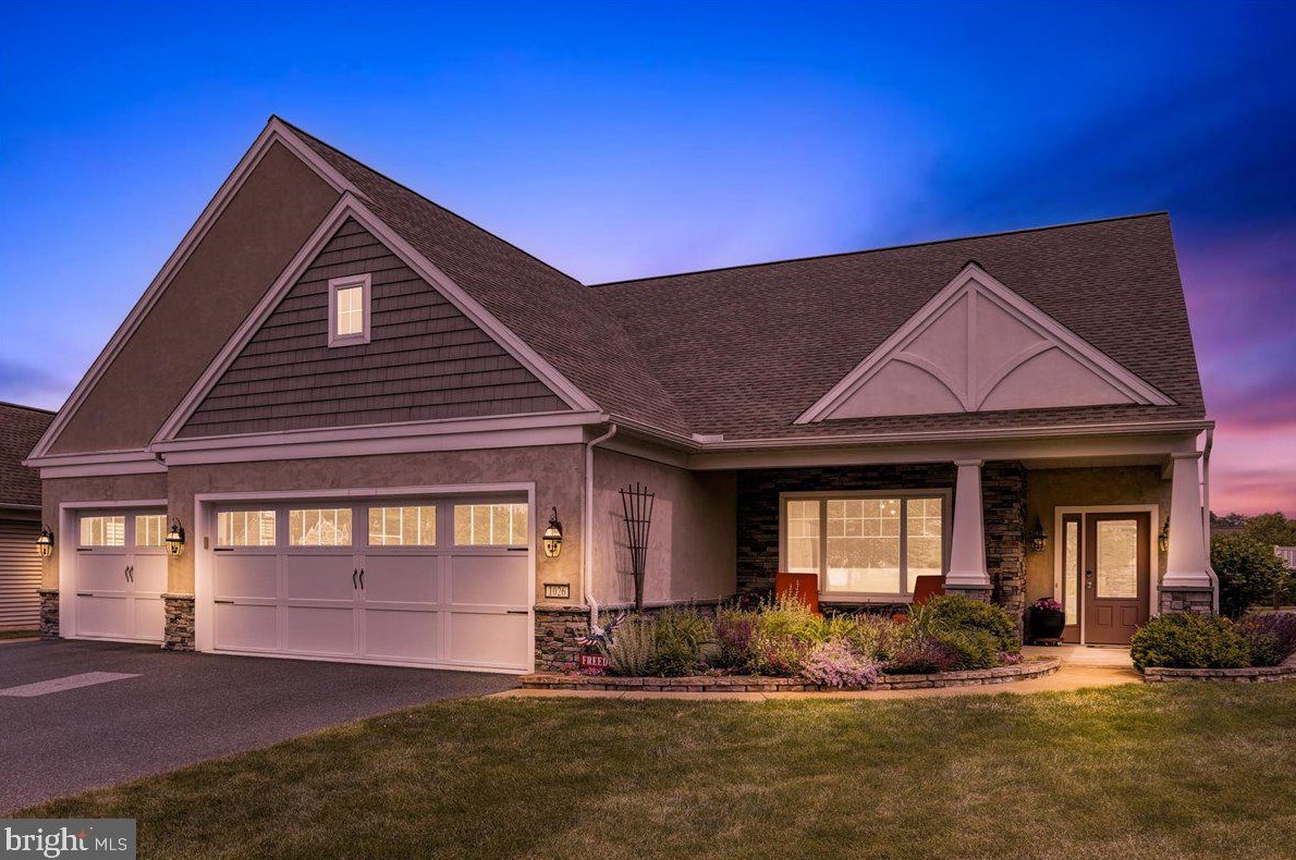 1026 Grant Cir, Lebanon, PA 17042-5555