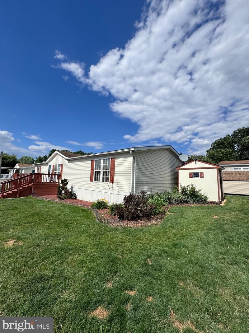 4 Timothy Ave, Lebanon PA 17042-4011 exterior