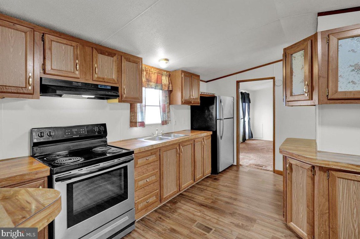 562 Palm City Park, Bellegrove PA 17003-9348 exterior