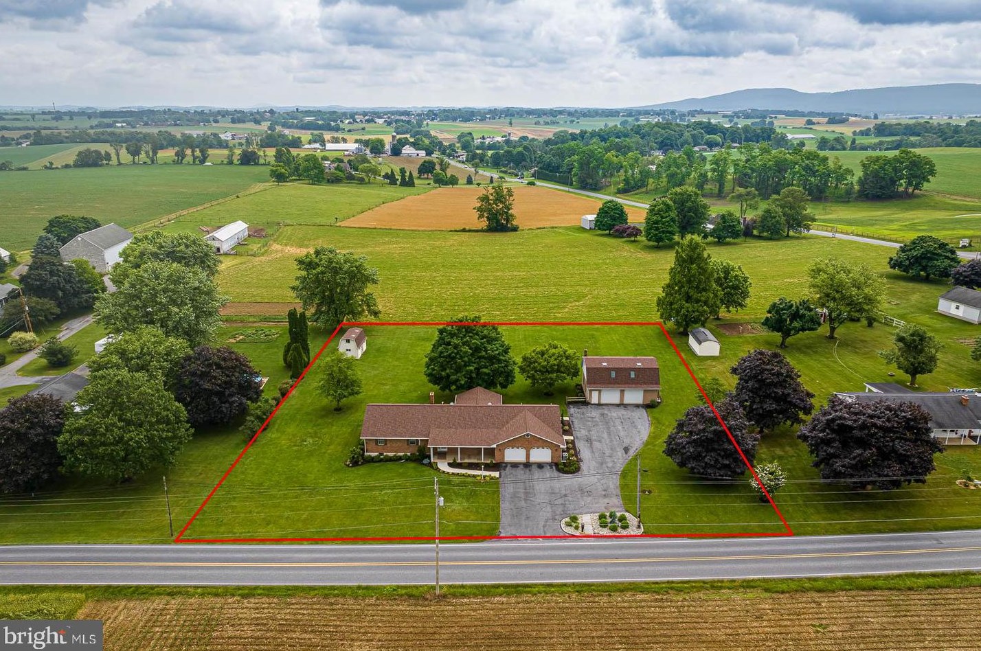 669 Weavertown Rd, Reistville, PA 17067