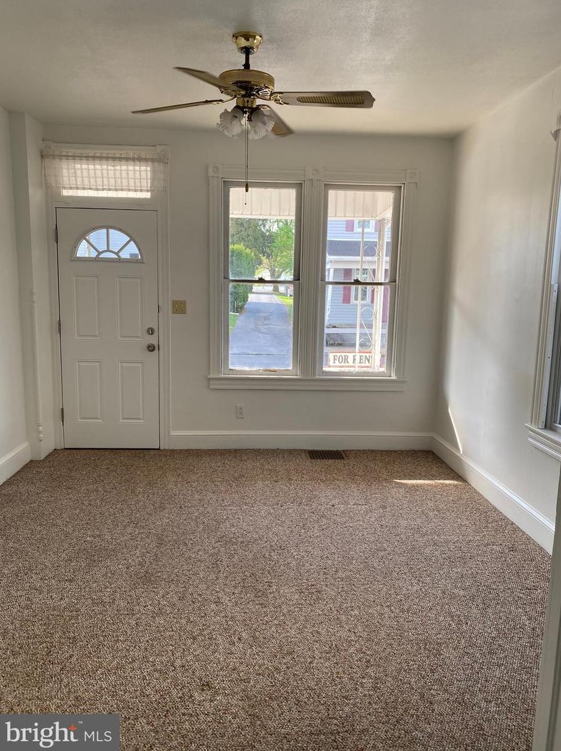 65 W Main St, Stricklerstown, PA 17073