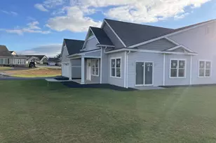 94 S Village Cir, Palmyra, PA 17078 - Photo 2