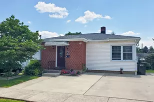 216 W Chestnut St, Cleona, PA 17042 - Photo 2