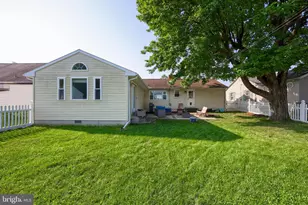 207 W Walnut St, Cleona, PA 17042 - Photo 2