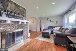 207 W Walnut St, Cleona, PA 17042 - Photo 4