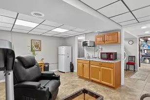 585 Cherry St, Lebanon, PA 17046 - Photo 24