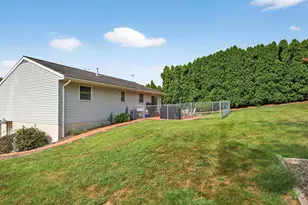585 Cherry St, Lebanon, PA 17046 - Photo 6