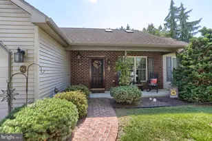 22 Scenic Dr, Myerstown, PA 17067 - Photo 2