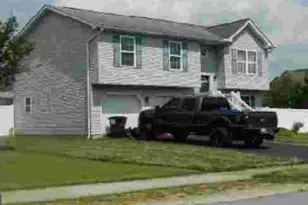 29 Shirk Dr, Fredericksburg, PA 17026 - Photo 2