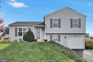 3 Fawnwood Dr, Lebanon, PA 17046 - Photo 4