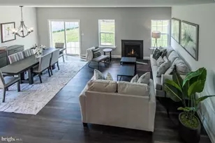 219 Gardenia Ln, Lebanon, PA 17042 - Photo 10