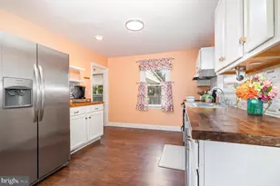 914 E Cherry St, Palmyra, PA 17078 - Photo 12