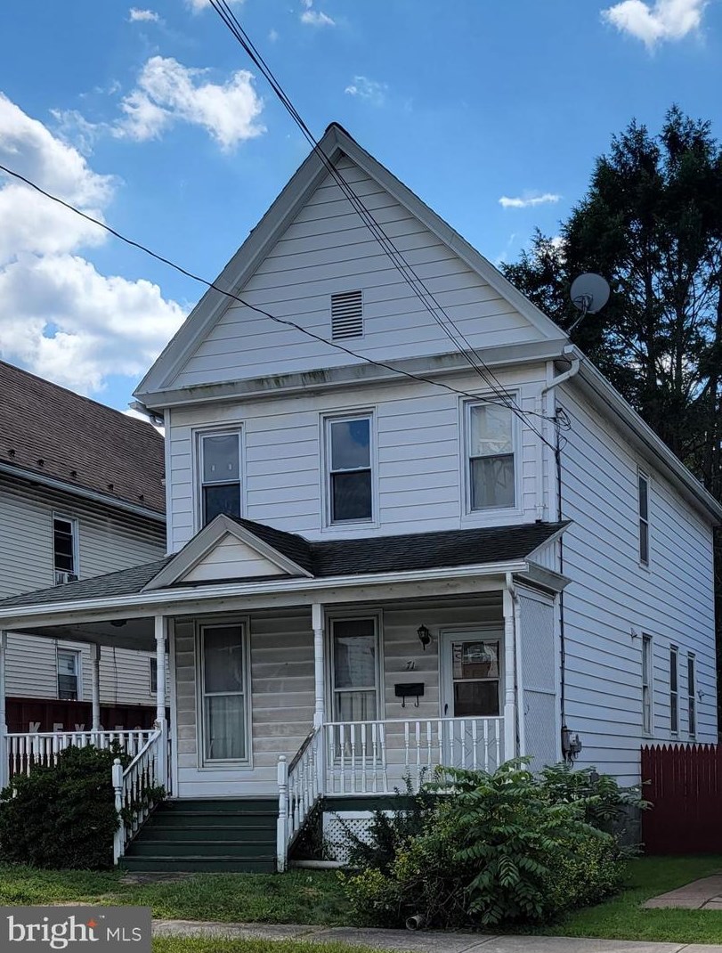 71 Ashley St, Wilkes Barre, PA 18706-1626