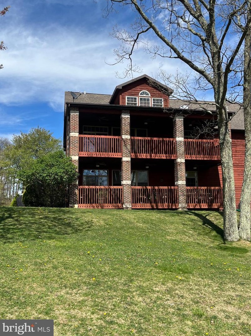 1304 Country Club #2nd Floor, Hazle Township, PA 18202