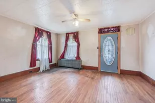 635 Vine St, Freeland, PA 18224 - Photo 6