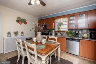 756 Seybert St, Hazleton, PA 18201 - Photo 16