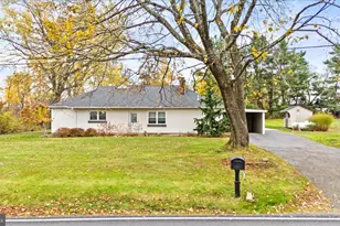 1215 Country Club Rd, Clarks Summit, PA 18411 - Photo 4