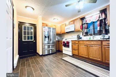 149 Livingston Lane, Gouldsboro, PA 18424 - Photo 6