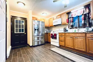 149 Livingston Ln, Gouldsboro, PA 18424 - Photo 6