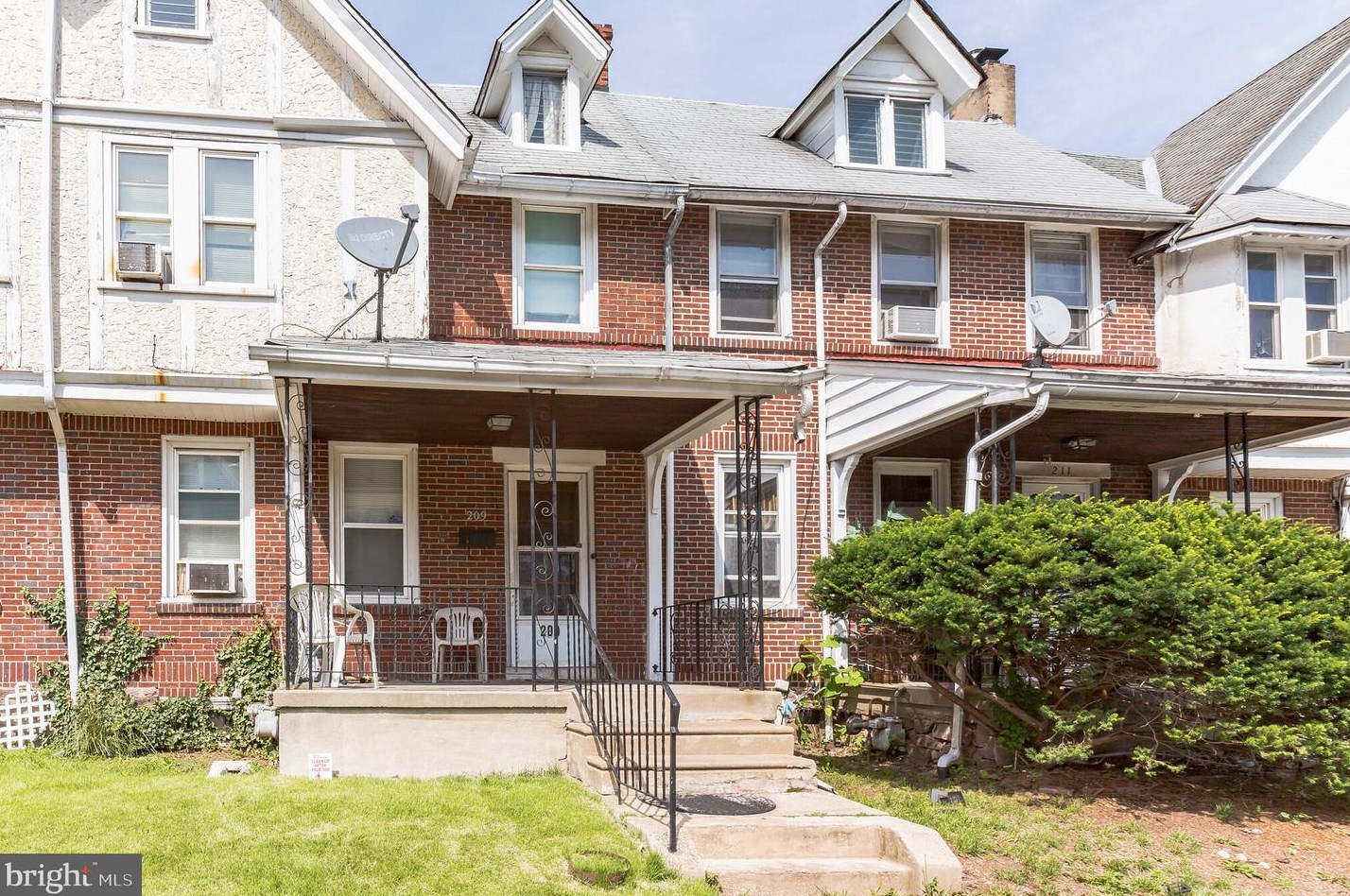 209 Nassau Pl, Norristown, PA 19401