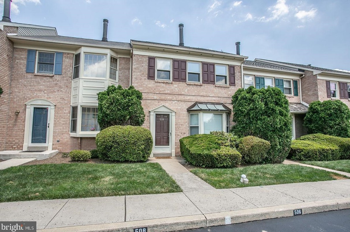 506 Hancock Ct, Collegeville, PA 19426