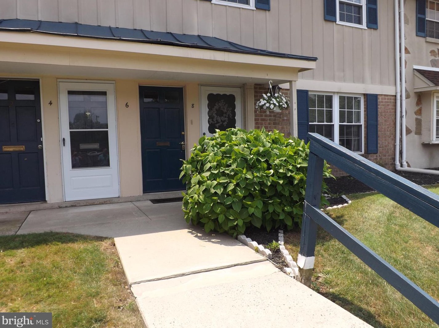 6 Belfast Dr, North Wales, PA 19454