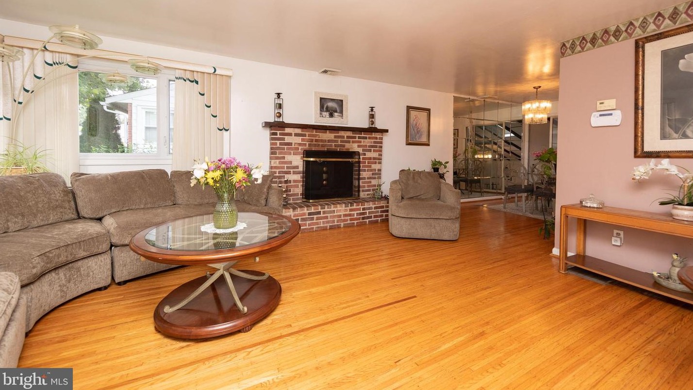 311 Limekiln Pike, Ardsley, PA 19038-3321