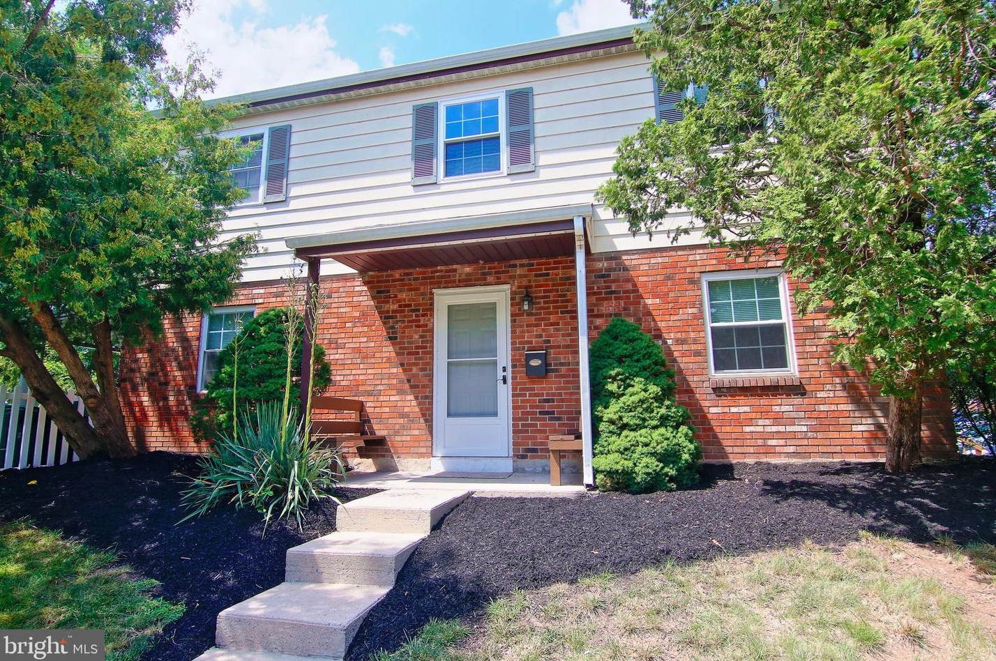 210 Lexington Rd, Collegeville, PA 19473