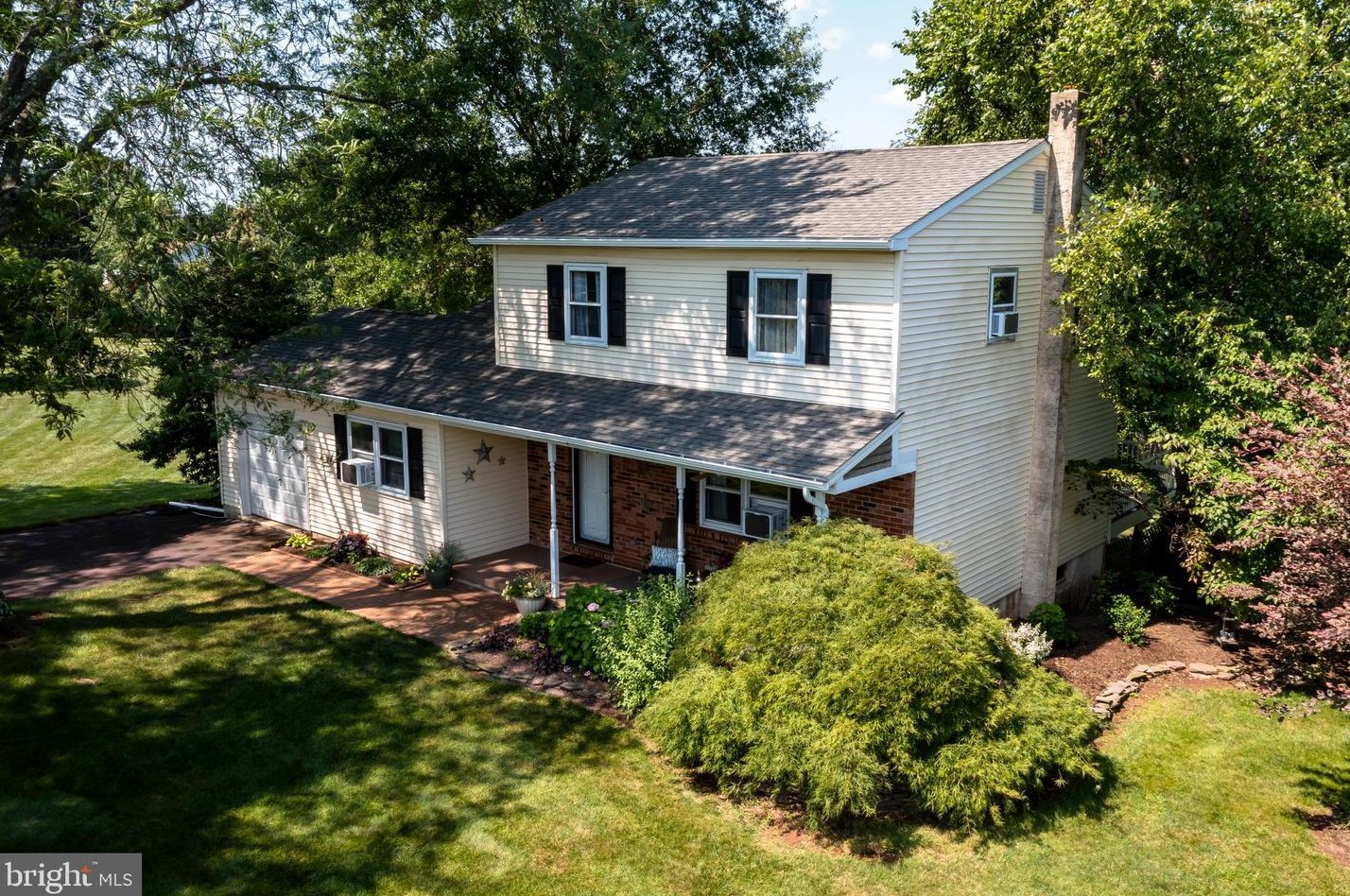 34 Kibblehouse Dr, Collegeville, PA 19473