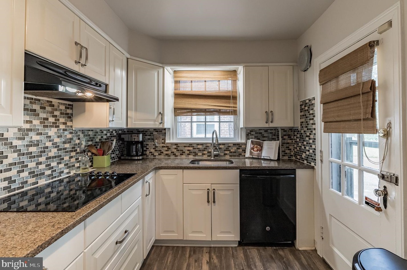 7 Underwood Rd, Wyncote, PA 19095