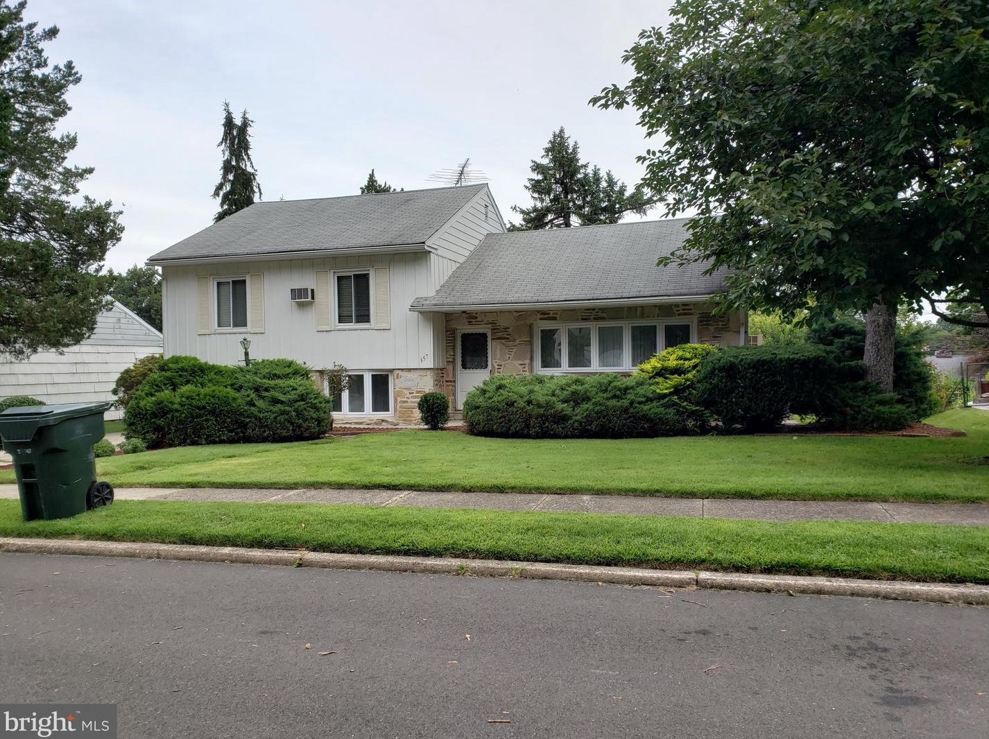 357 Leona Ave, Huntingdon Valley, PA 19006
