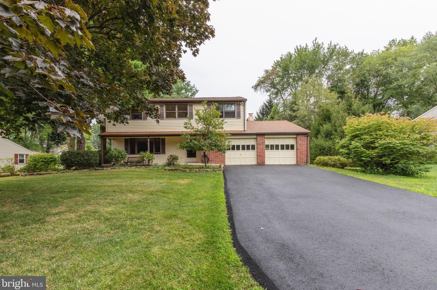 1448 Cathys Ln, North Wales, PA 19454-2202