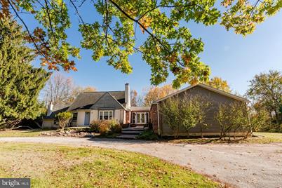 1730 Pemberton Road - Photo 1