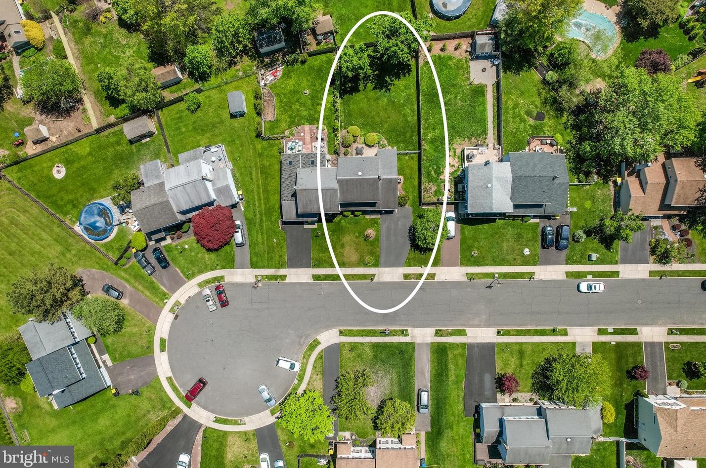 512 Woodbridge Cir, Harleysville, PA 19438-2377