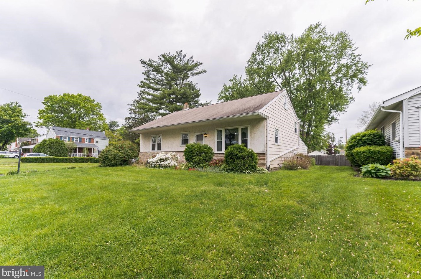 231 Lorraine Ave, Oreland, PA 19075
