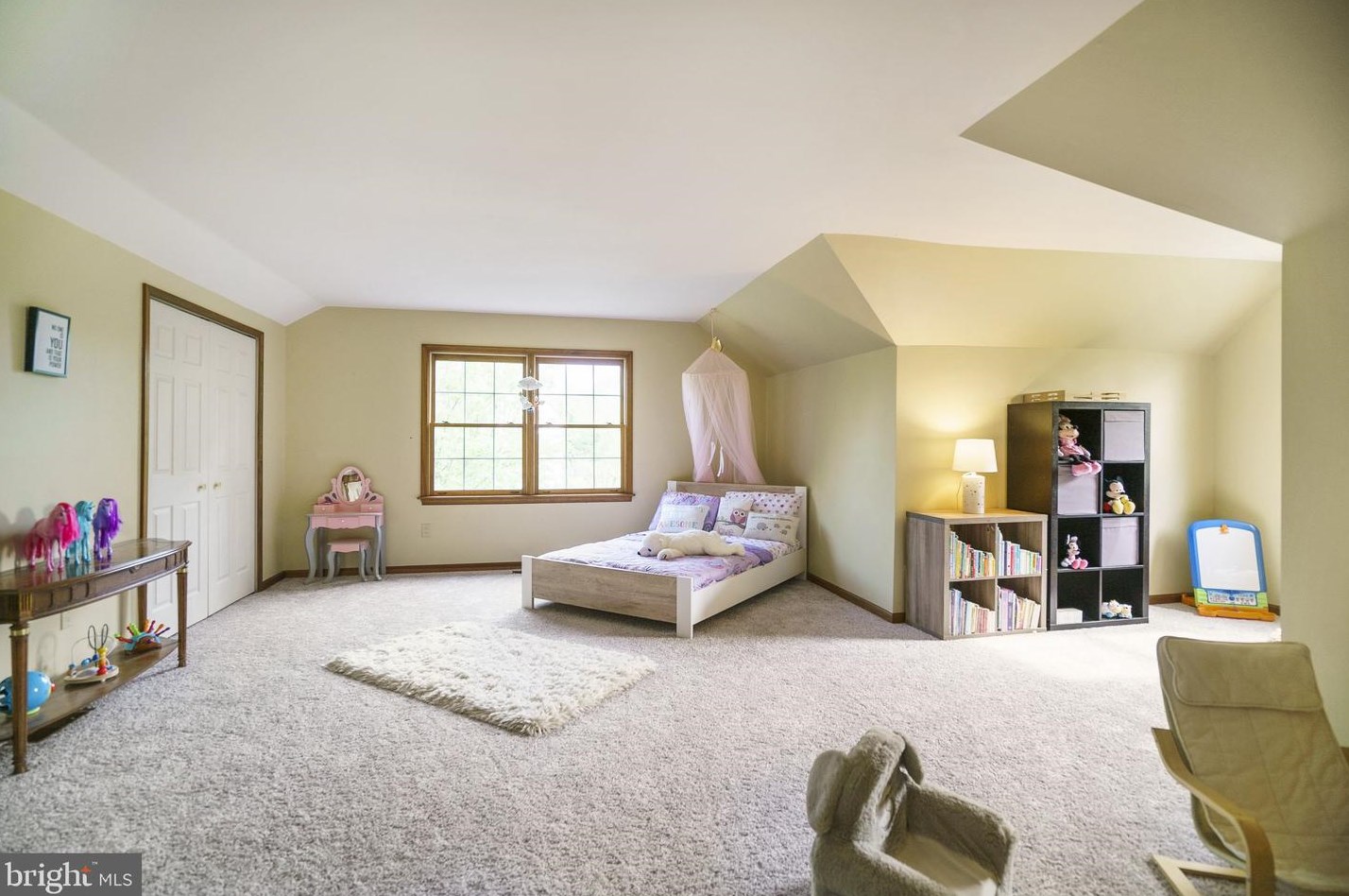 100 Mallard Dr, North Wales PA 19454-1191 exterior