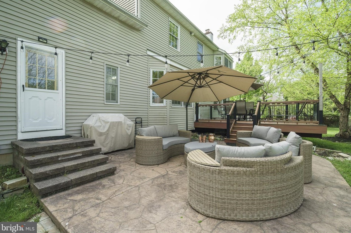 100 Mallard Dr, North Wales PA 19454-1191 exterior