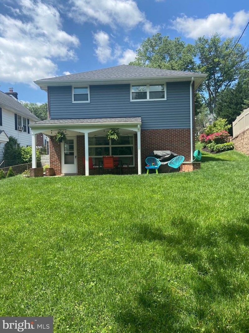 35 Rosedale Rd, Penn Wynne, PA 19096-3525