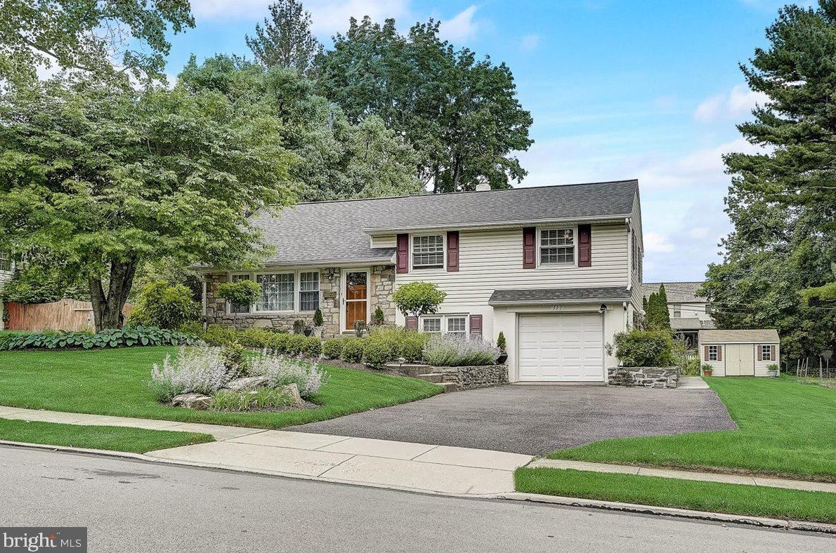 317 Garden Rd, Oreland, PA 19075-1107