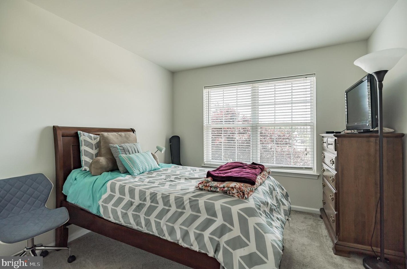 70 Arbor Cir, Colmar PA  18915-9613 exterior