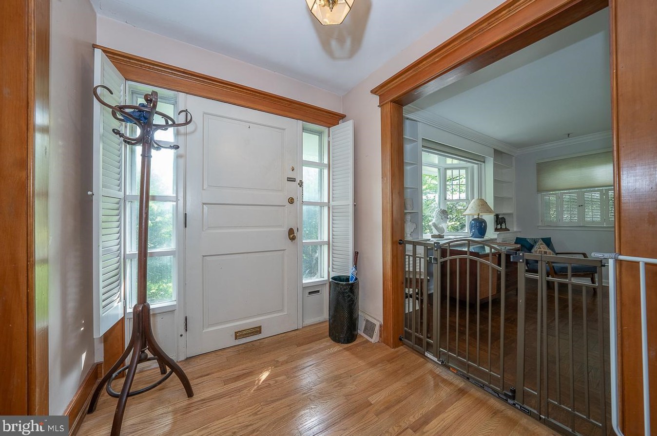 408 S Sterling Rd, Melrose Park, PA 19027
