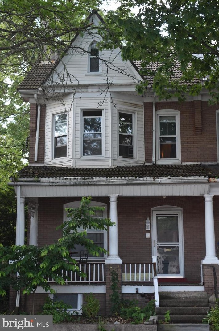 811 N Charlotte St, Pottstown, PA 19464