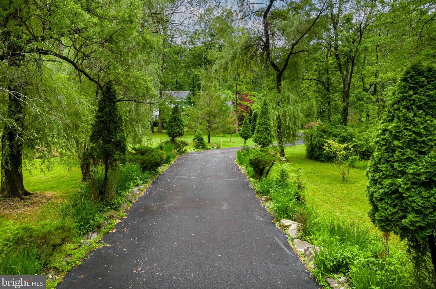96 Steinmetz Rd, Collegeville, PA 19473