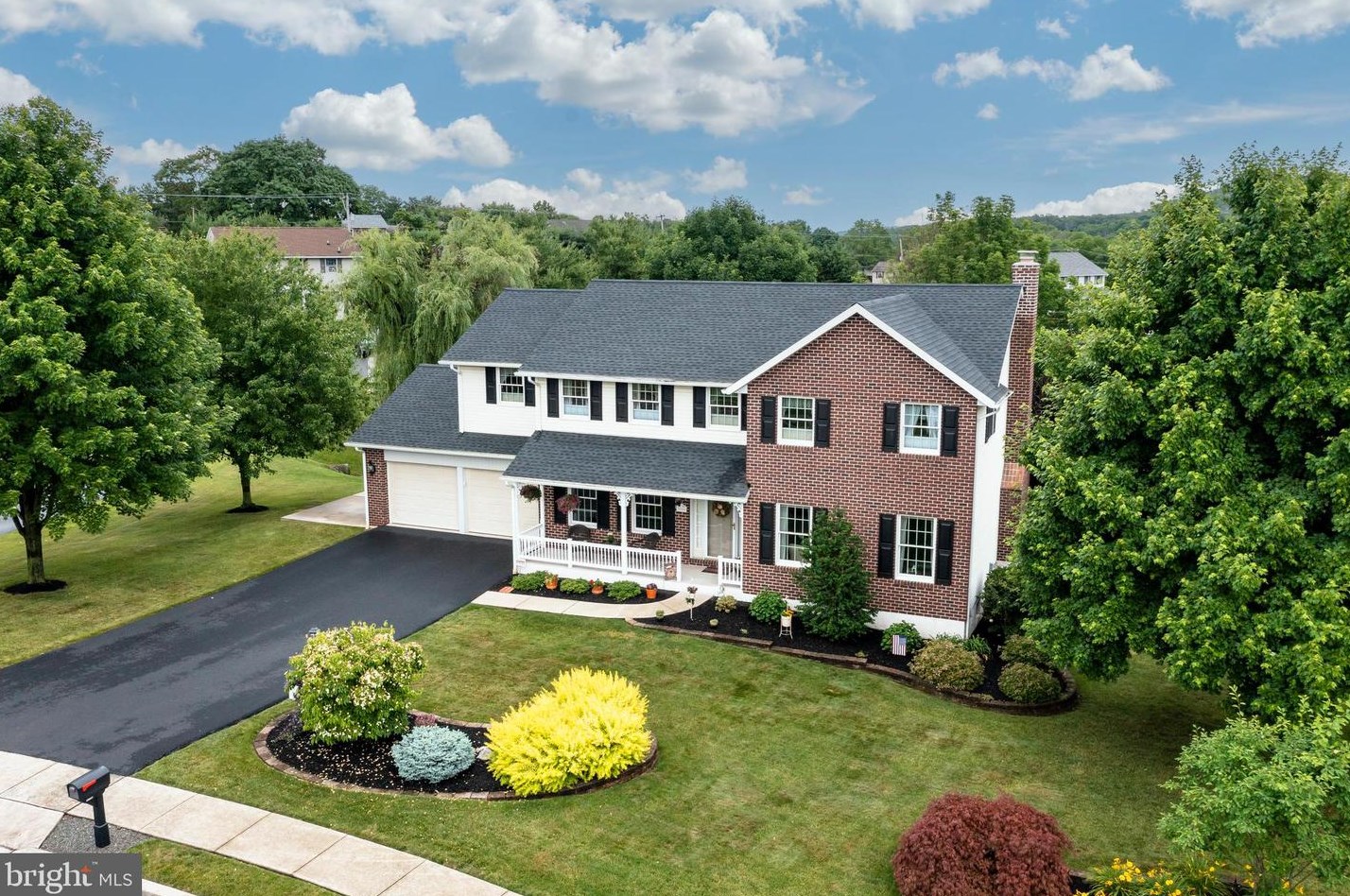 2590 Cherry Ct, Gilbertsville, PA 19525