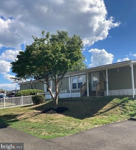 151 Springhouse Ct, North Wales, PA 19454-1128