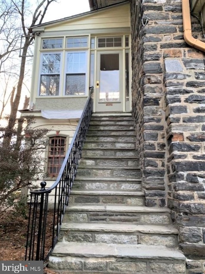 2 E Montgomery Ave, Cynwyd, PA 19004