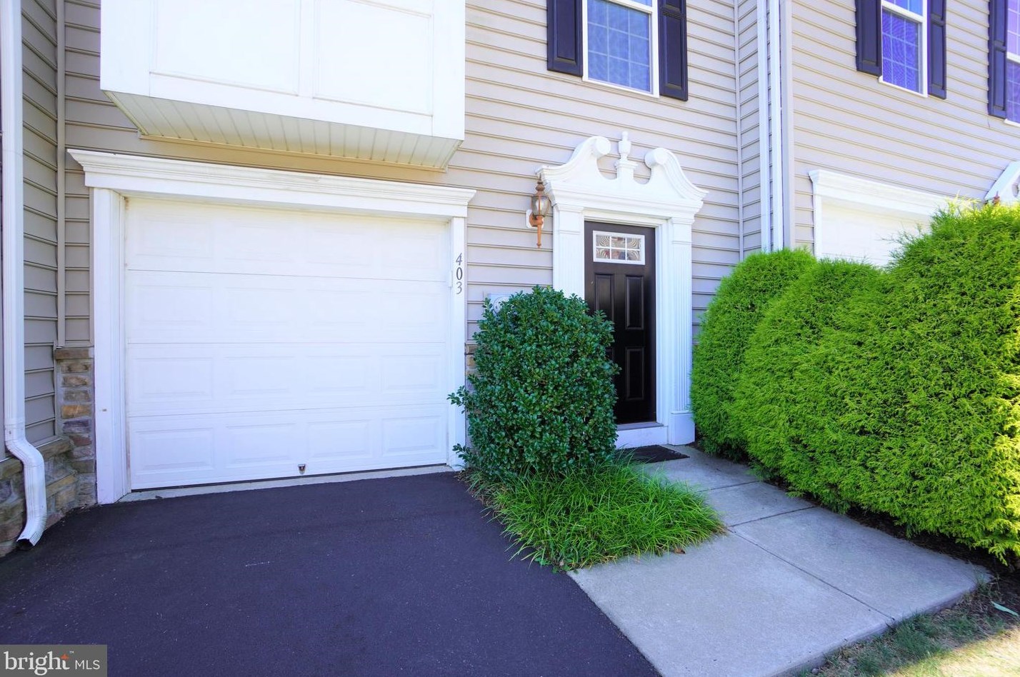 403 Susan Cir, North Wales, PA 19454